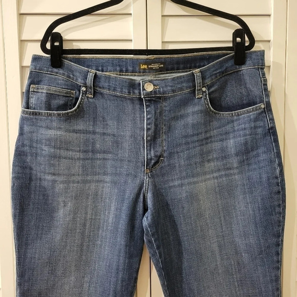 𝅺Lee Straight Leg Stretch Relaxed Fit‎ in Bewitched Jeans Size 18 - Picture 4 of 7